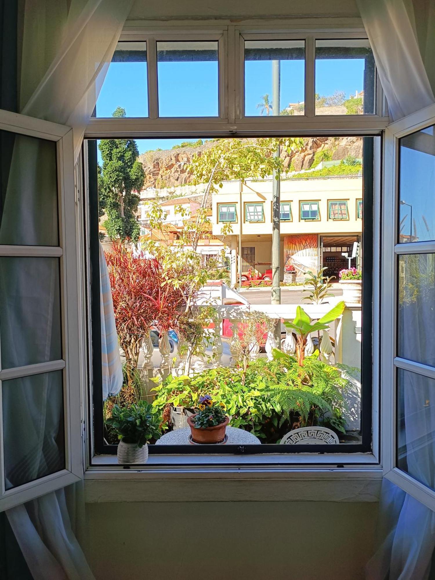 Home & Flower - Private Bedrooms Funchal Zimmer foto